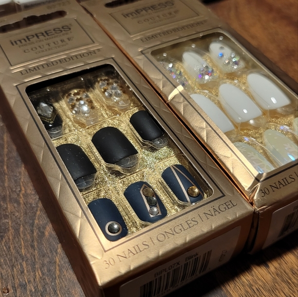 3 boxes Kiss Limited Edition holiday press on nails and 2 boxes Impress nails - Picture 6 of 7